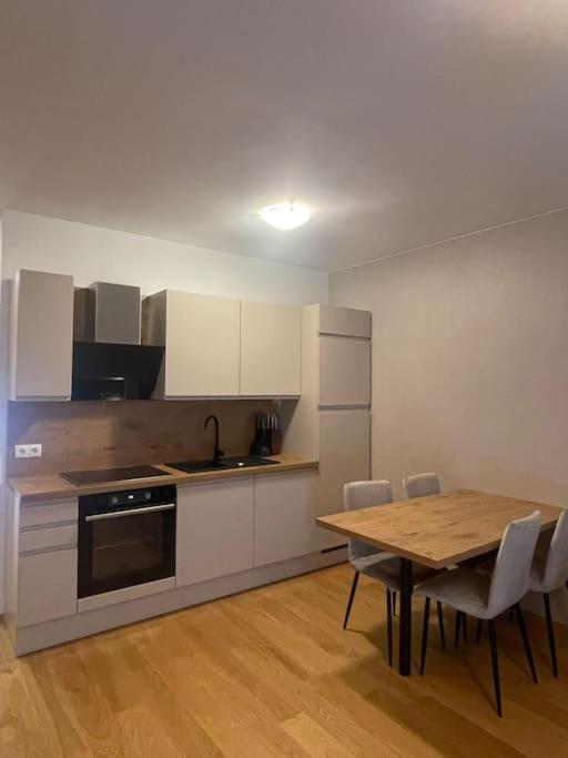 וינה New Central Apartments Westbahnhof מראה חיצוני תמונה