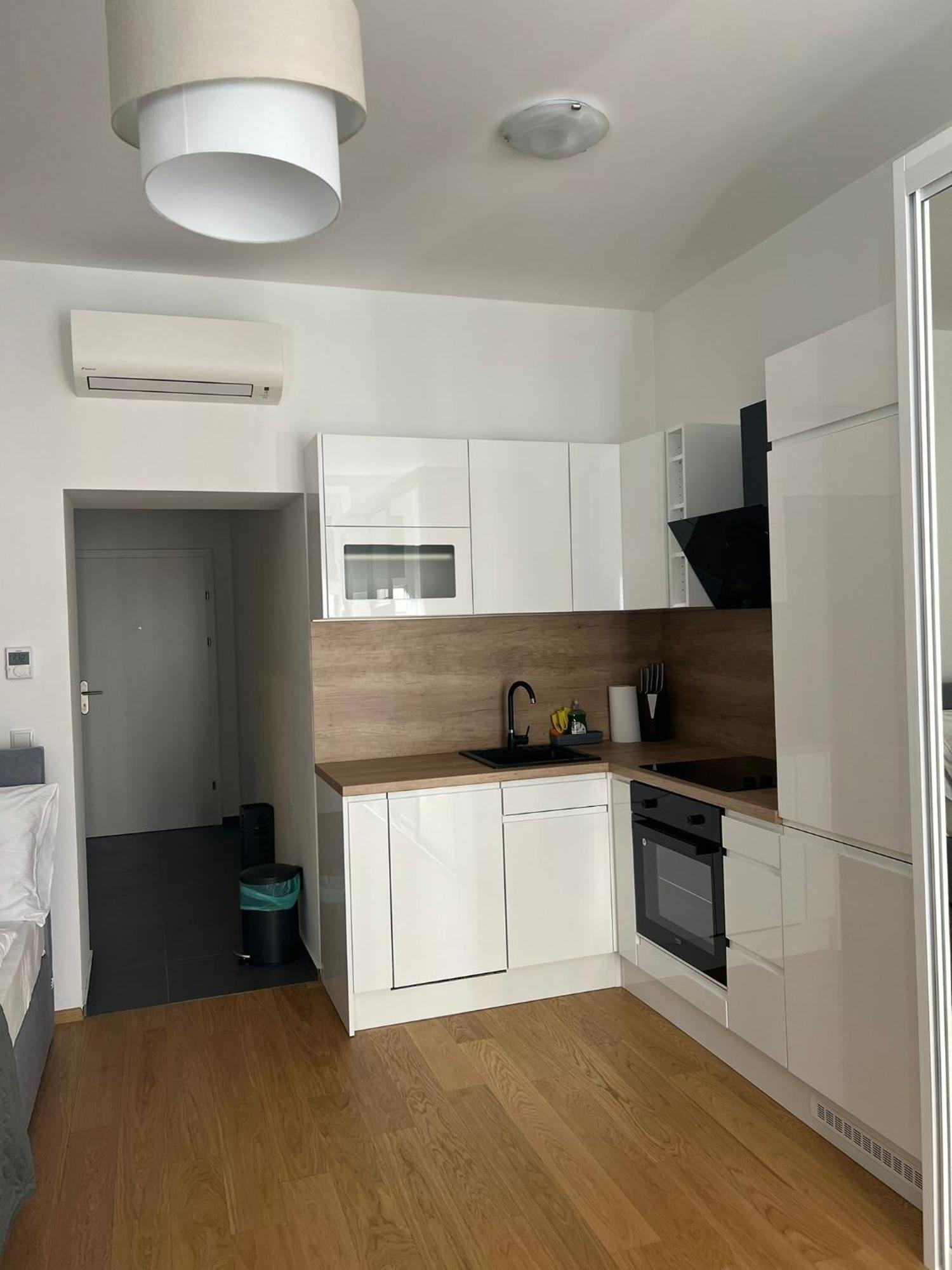 וינה New Central Apartments Westbahnhof מראה חיצוני תמונה