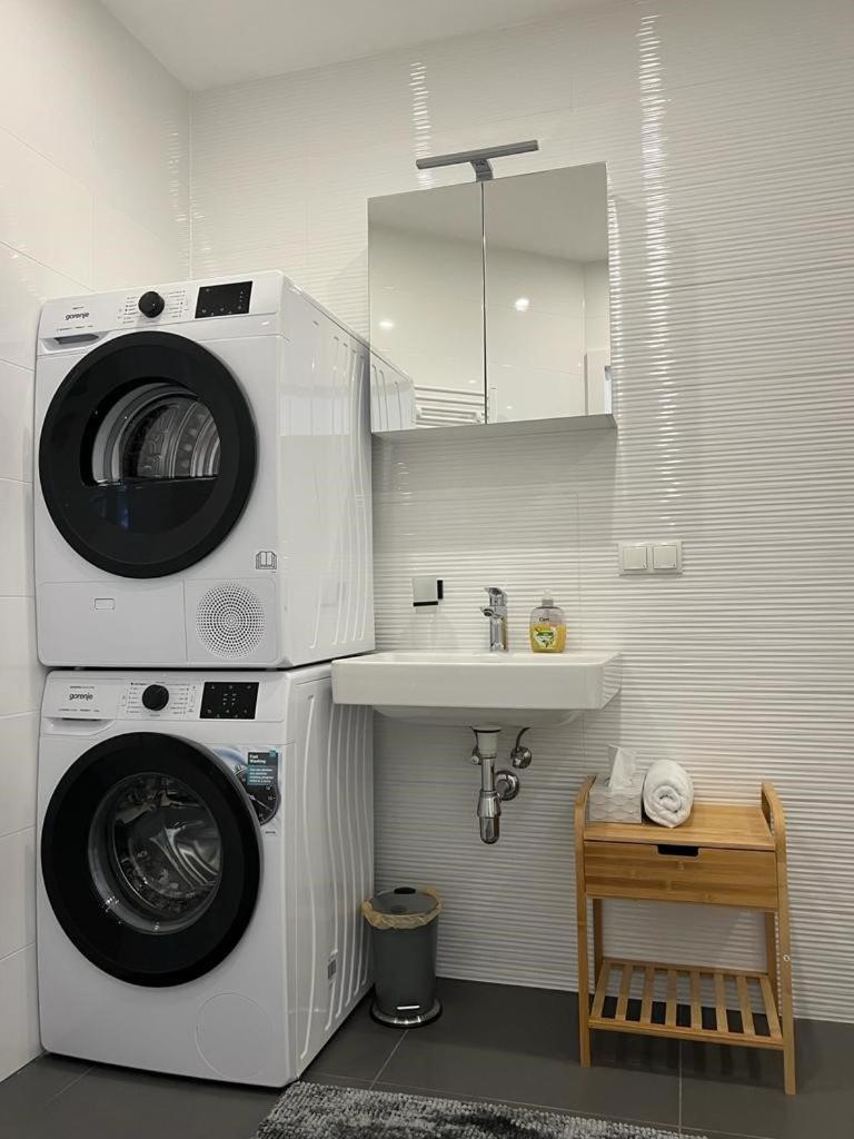 וינה New Central Apartments Westbahnhof מראה חיצוני תמונה